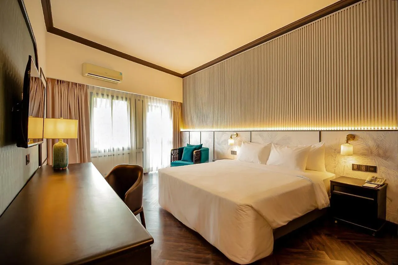 Dai Nam Boutique Hotel contacts